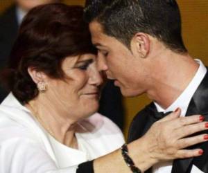 Dolores Aveiro y Cristiano Ronaldo siempre se muestran cariñosos ante las cámaras. (Fotos: Agencias/AP/AFP)