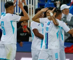 La selección de -Honduras llega de igualar en un amistoso contra Perú.