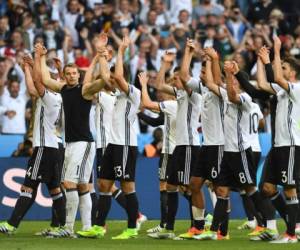 Resolutiva en ataque, los alemanes, campeones del grupo C en la primera fase (7 puntos), volvieron a hacer un partido muy serio en defensa. Foto: AFP