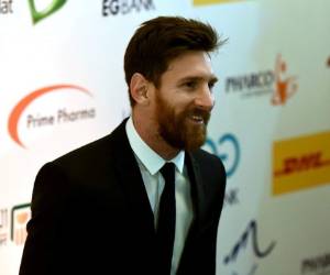 El quíntuple ganador del Balón de Oro firmó como embajador de la campaña Tour n'Cure. Foto: AFP