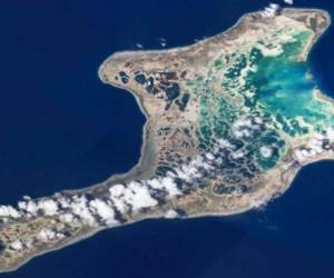 Kiribati está compuesto por islas coralinas oceánicas.