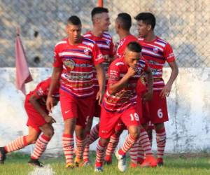 Estrella Roja de Danlí se clasificó al vencer al Atlético Municipal de Santa Cruz de Yojoa. Foto. El Heraldo.