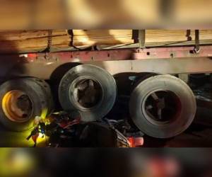 Una persona que se desplazaba en motocicleta falleció tras un accidente con un vehículo pesado en Guaimaca.