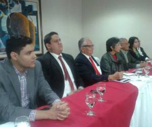 Los integrantes de Renacer Liberal brindaron una conferencia de prensa en un hotel capitalino.