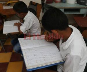 Los alumnos deben de mejorar en matemáticas.