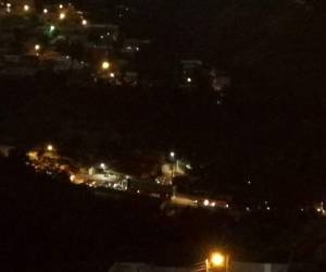La salida al sur de Honduras se encuentra colapsada por el tráfico vehicular.
