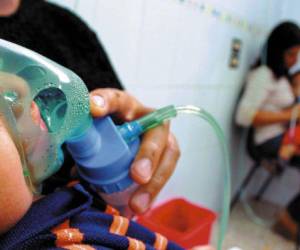 La tosferina se caracteriza por una tos convulsiva y que afecta en su mayoría a los niños menores de cinco años.