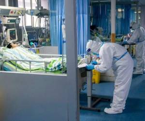 China ha tomado medidas extraordinarias para detener la propagación del virus, incluida la cuarentena efectiva de más de 50 millones de personas en Wuhan y la provincia circundante de Hubei. Foto: AP