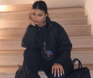 Kylie Jenner, la menor del clan Kardashian, compartió en sus redes sociales un avance de las imágenes que aparecerán en la edición de marzo de la revista Architectural Digest. Foto: Instagram