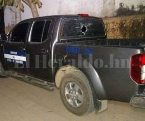 De acuerdo con las autoridades los manifestantes comenzaron a tirar piedras y quebraron el vidrio trasero del automotor. Fotos Gissela Rodríguez / EL HERALDO