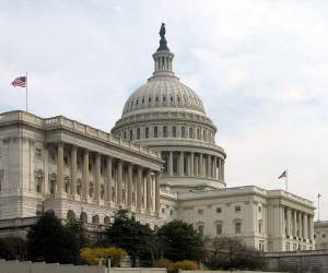 Se cree que la votación no prosperará porque la oposición es minoría en ambas cámaras legislativas.