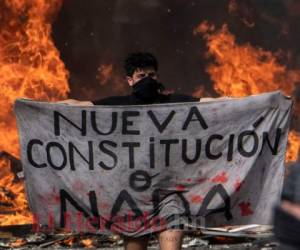 En Chile, la crisis complica el normal desarrollo de las actividades. En la capital, el transporte público se restablece poco a poco. Foto: Agencia AFP.