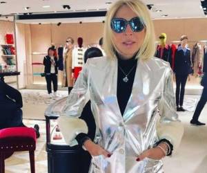 Ante la falta de cooperación de la presentadora, se emitió una ficha roja para que fuera buscada por la Fiscalía. Foto: Instagram/laurabozzo_of