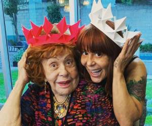 Silvia Pinal junto a su hija rockera, Alejandra Guzmán. Foto Instagram.