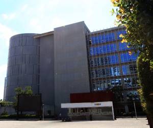 La nueva Casa Presidencial, establecida en el Cuerpo Bajo D del Centro Cívico Gubernamental (CCG), tiene más de siete años de estar abandonada.