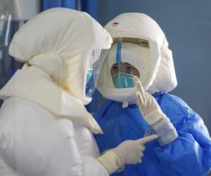 La epidemia de neumonía viral COVID-19, detectada en China en diciembre en la provincia de Hubei, ya contaminó a más de 66,000 personas y dejó más de 1,500 muertos en el país. Foto: AP.