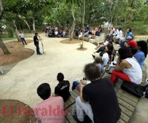 El Festival Internacional de Poesía Los Confines ofreció una lectura de versos que dio inicio con la participación de los anfitriones hondureños. Fotos: Marvin Salgado / EL HERALDO.