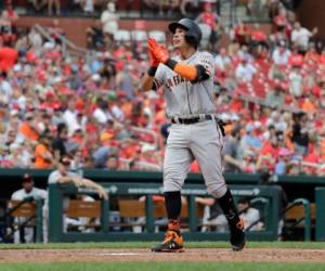 El hondureño Mauricio Dubón es jugador de los Gigantes de San Francisco en Las Grandes Ligas. (AP)