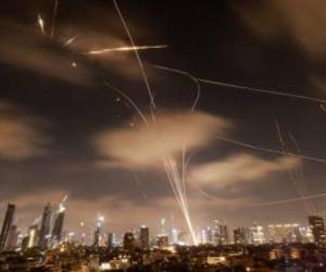 El diario local Haarezt publicó que Israel respetará el alto fuego con Irán.