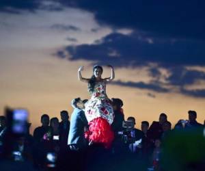 Entre excesos y un muerto, Rubí festejó sus 15 años junto a miles de desconocidos (Foto: AFP)