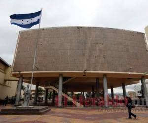 Las bancadas de la oposición política no han respaldado estos contratos de préstamo a largo plazo para la ejecución de varios proyectos. Foto: El Heraldo