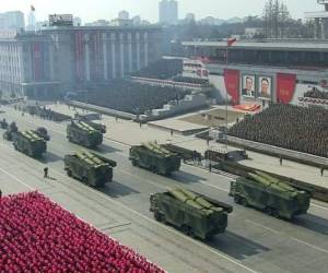 Corea del Norte organizó un desfile militar en Pyongyang para celebrar el 70 aniversario de su ejército. Foto: Agencia AFP