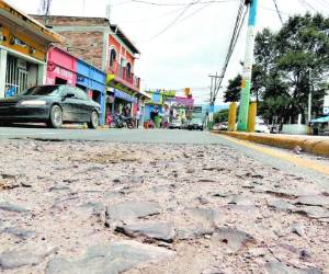 A ocho meses de su inauguración el bulevar Morazán de Siguatepeque ya tiene un enorme bache.