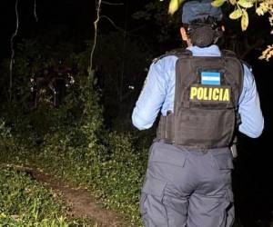 Hacia el sector de la laguna de Jucutuma llegaron elementos de la Policía Nacional y de Medicina Forense. Se esperan más detalles sobre el hallazgo.