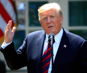 El gobierno de Trump comenzó a enviar a cientos de migrantes vía aérea de Texas a San Diego, para distribuir de manera más pareja la carga de trabajo entre las instalaciones de la Patrulla Fronteriza. FOTO: AP