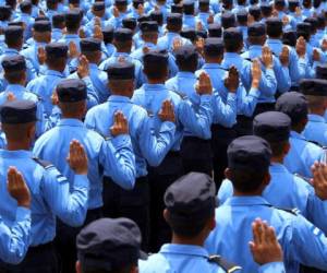 La Comisión Especial de Depuración de la Policía Nacional determinó cancelar de la institución policial a 31 policías, un subinspector y un inspector.