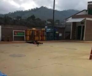 Carlos Domínguez era uno de los guardias asesinados. Su cuerpo quedó tirado en una gasolinera de Jamastrán, El Paraíso.