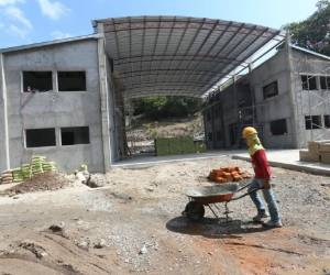 Los trabajos de mejora de la estación bomberil iniciaron el año pasado y están por culminar. Foto: Alex Pérez