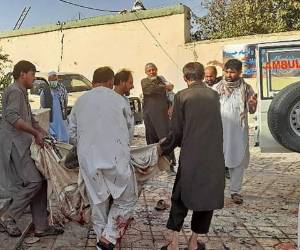 La explosión se produjo durante la oración de mediodía, la más concurrida de los viernes, día de descanso musulmán. Foto: AFP