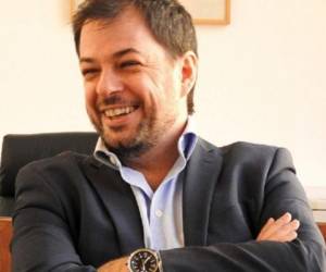 La agencia estatal Télam anunció la dimisión del subsecretario general de Presidencia de Argentina, Valentín Díaz Gilligan, quien según una investigación del diario El País de España, publicada el pasado jueves, ocultó el dinero en una cuenta de la Banca Privada d’Andorra (BPA) entre 2012 y 2014. Foto: AP