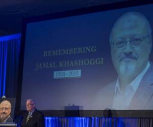 Khashoggi fue asesinado el 2 de octubre en el interior del consulado saudita en Estambul por agentes llegados de Riad, una muerte que según el presidente turco fue ordenada por 'el más alto nivel' del gobierno saudí.