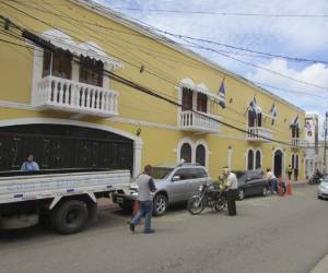 Corporación municipal debe decidir entre el colapso o despidos