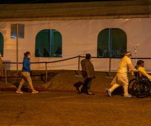 Según datos oficiales del Ministerio de Salud, en el Laboratorio Nacional trabajan 240 personas. AP.