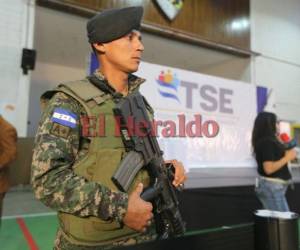Desde las 7:00 de la mañana de este domingo 26 de noviembre se llevan a cabo las elecciones generales en Honduras. (Foto: David Romero / EL HERALDO)