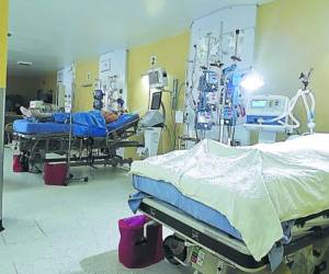 Alrededor de 20 pacientes son recibidos al mes en la Unidad de Cuidados Intensivos del Hospital Escuela Universitario.