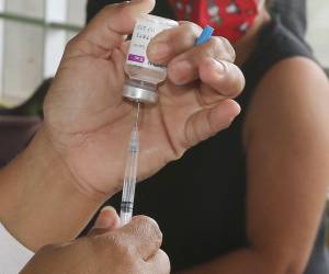 Las vacunas contra la influenza hacen que los anticuerpos se desarrollen en el cuerpo aproximadamente dos semanas después de la vacunación.