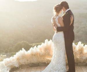 Se puede concluir que tener estabilidad económica, estudios universitarios, convivir antes de casarse y esperar a tener hijos después de la boda reducen las separaciones. Foto Pinterest