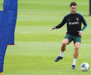 El capitán de Portugal salió a la hora de juego y dedicó varias palabras al banquillo.