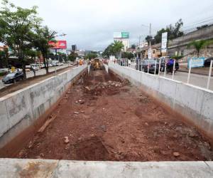 Autoridades de la alcaldía del Distrito Central afirmaron que no desechará los proyectos heredados y trabajarán en reactivar las obras detenidas por problemas financieros como el túnel de la Florencia, ubicado en el bulevar Suyapa.