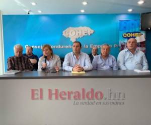 Empresarios hondureños durante una conferencia de prensa. Foto EL HERALDO