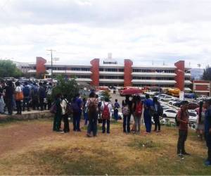 Estudiantes y personal de la UNAH fueron evacuados por precaución.