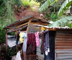 Las casas fueron dañadas parcialmente, informó el Cuerpo de Bomberos de Honduras.