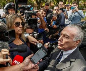 El expresidente brasileño Michel Temer dejó este miércoles la prisión de Sao Paulo. Foto: Agencia AFP.