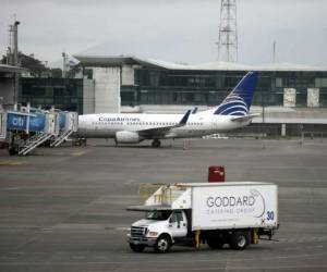 El aeropuerto La Aurora tras reanudar operaciones 24 horas después de la explosión del volcán de Fuego. Foto: Agencia AFP