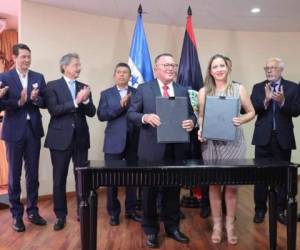El acuerdo entre Honduras y Belice fue firmado por los ministros de Turismo de ambos países.