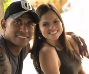 Carlo Costly junto a su amada Tita Torres.
